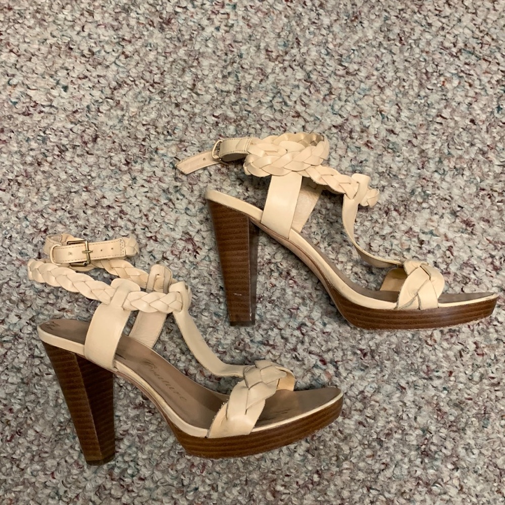 Juicy leather heels